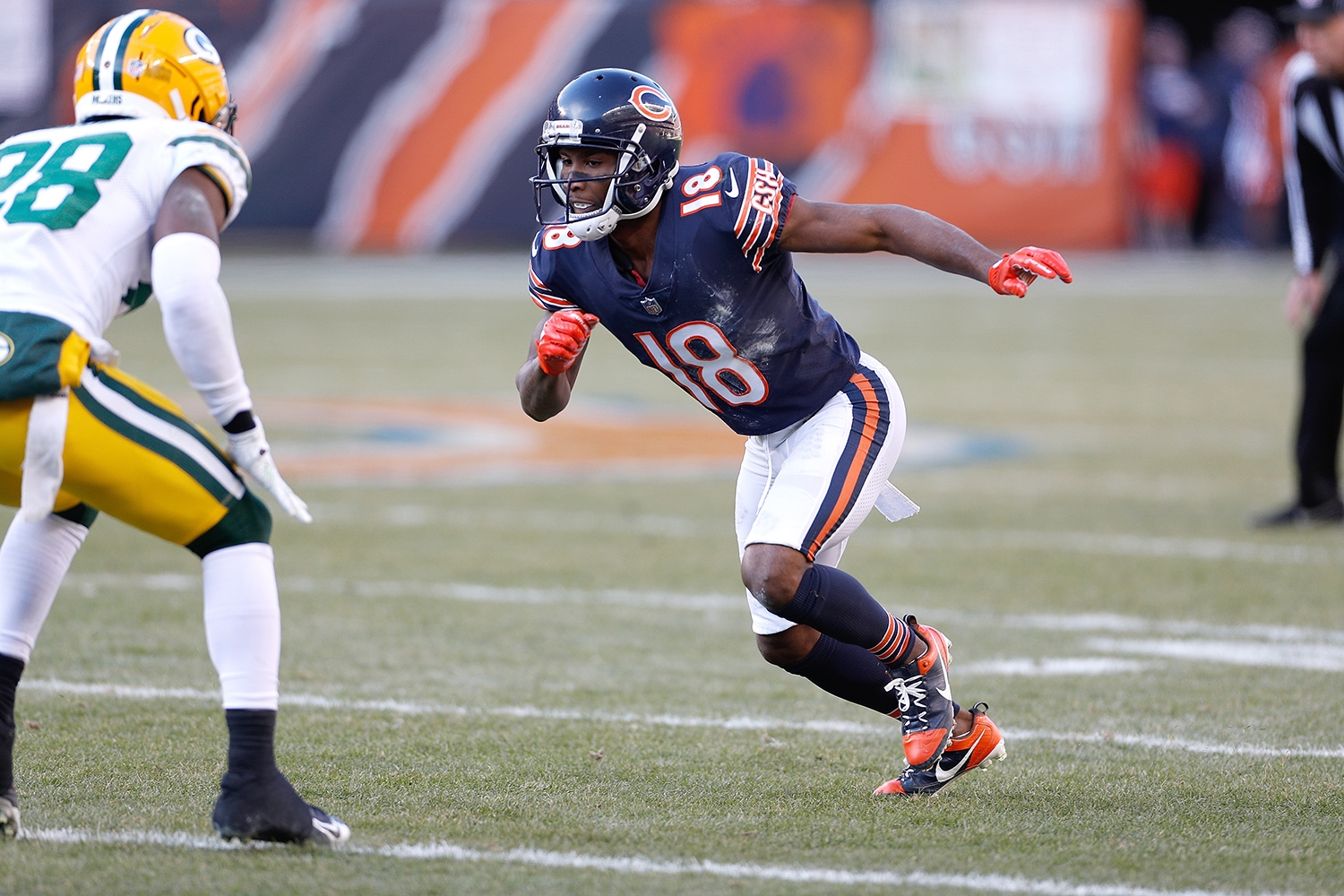 Taylor Gabriel and the Chicago Bears renew their longtime rivalry with the Green Bay Packers tonight in the NFL regular-season opener on NBC.